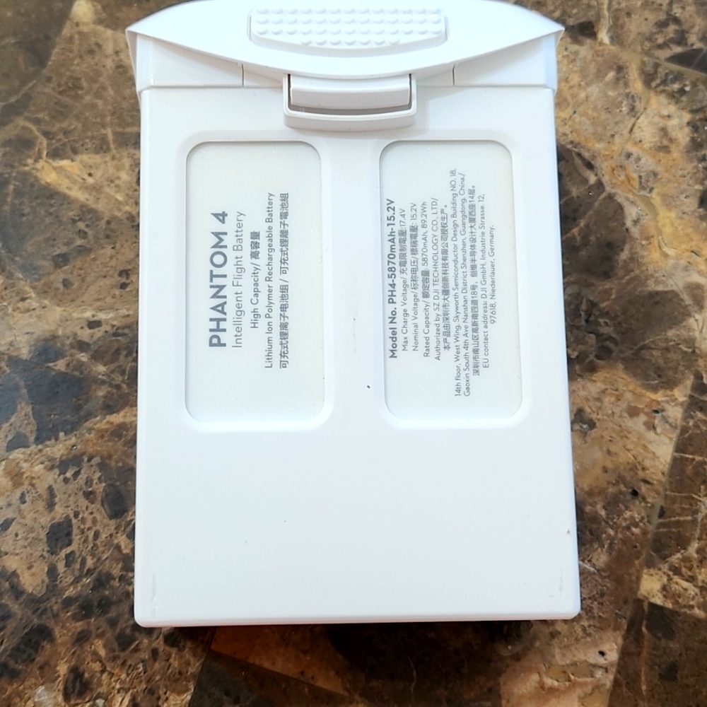 Phanton 4 battery